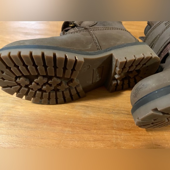 Kamik brand kids boots - size 12 - Picture 2 of 5